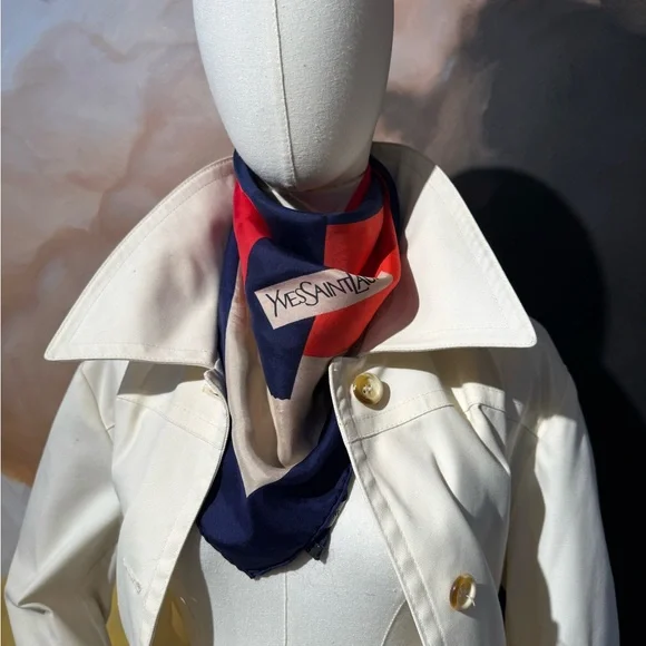 Vntg LONDON FOG Cream Belted Trench - Picture 7 of 14